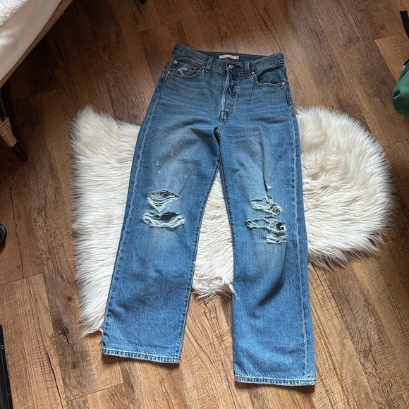 LEVI’S Ribcage Ankle Straight Jeans In Medium Wash - Picture 2 of 5